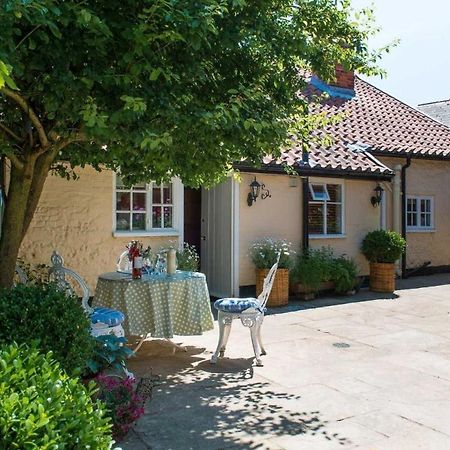 Wren Cottage, A Very Cosy Historic Coastal Cottage In A Pretty Little Village Wickham Market Zewnętrze zdjęcie